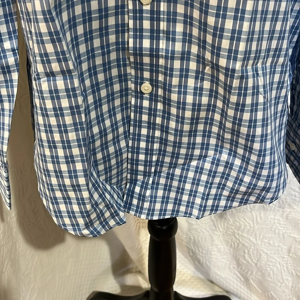 J Crew Performance dress shirt,‎ size medium, NWT